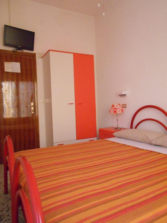Hotel Villa Dei Platani Bellaria-Igea Marina Cameră foto