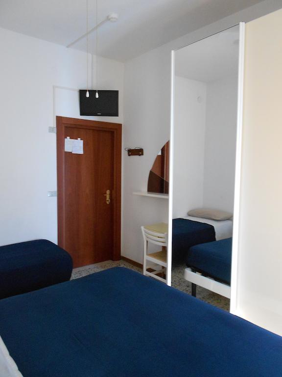 Hotel Villa Dei Platani Bellaria-Igea Marina Cameră foto