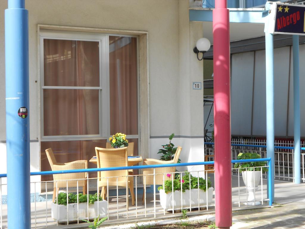 Hotel Villa Dei Platani Bellaria-Igea Marina Exterior foto