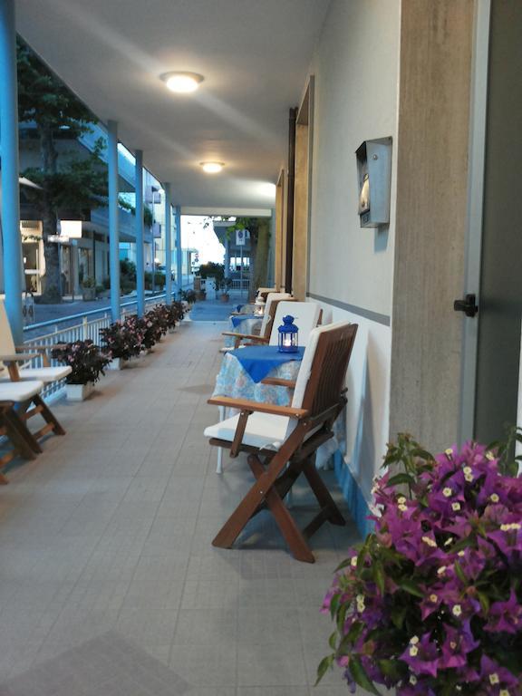 Hotel Villa Dei Platani Bellaria-Igea Marina Exterior foto